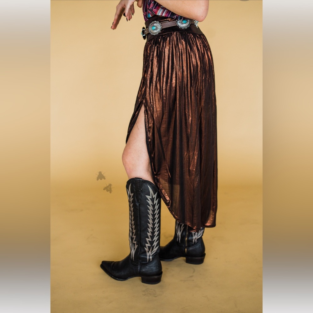 NWT! StUnNiNg Boutique Metallic Copper Slit Skirt! FaBuLoUs! ❤️